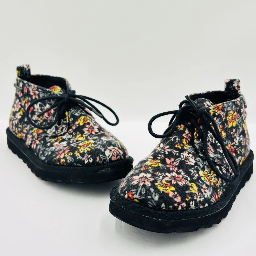 BEARPAW Skye Youth Black Floral Chukka Booties Soft Canvas Size 13 Girls